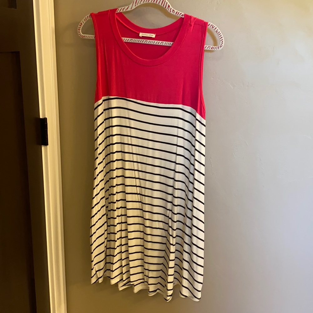Sleeveless cotton dress with pockets